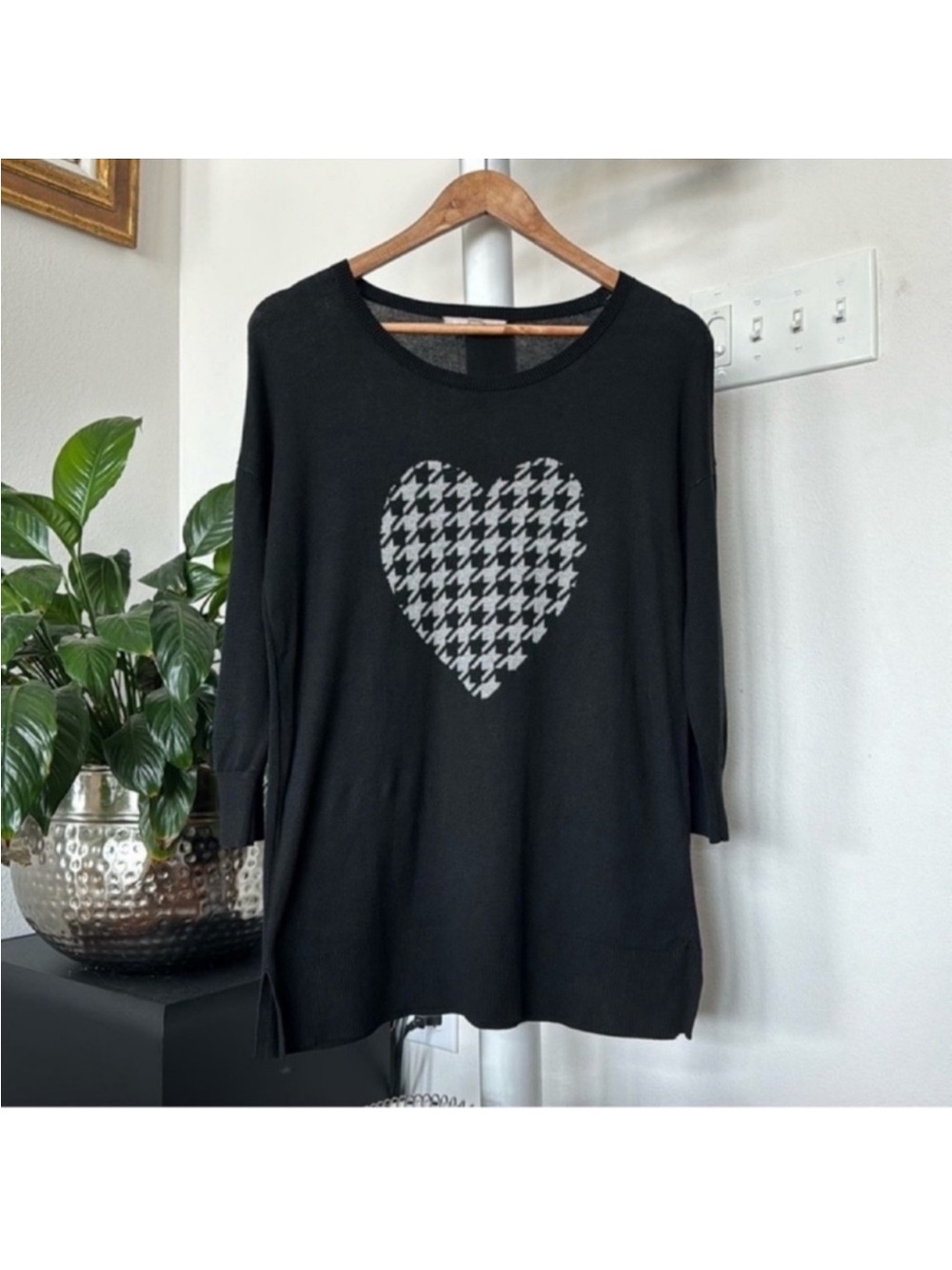 Banana Republic Houndstooth Heart Design Sweater Sz S Black White Crew